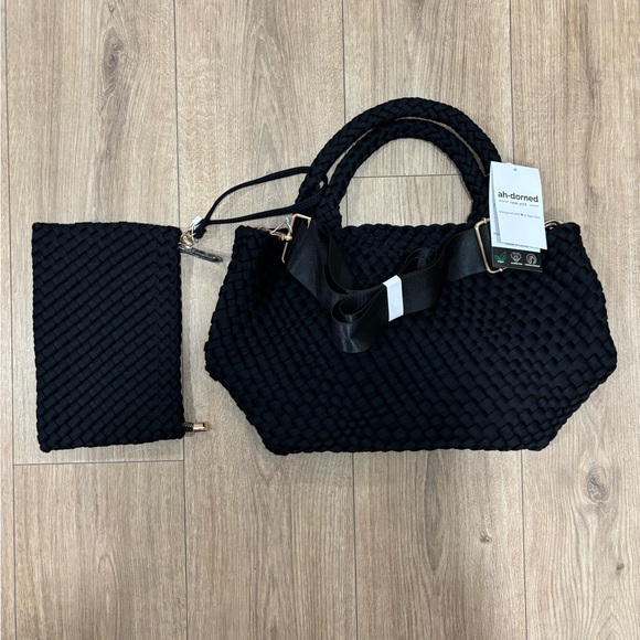 Ahdorned lily woven neoprene tote with pouch - Picture 5 of 10